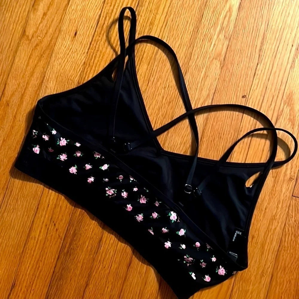 Victorias Secret Ultimate Strappy Back Lightly Lined Sports Bra Size L/DD - Picture 3 of 8